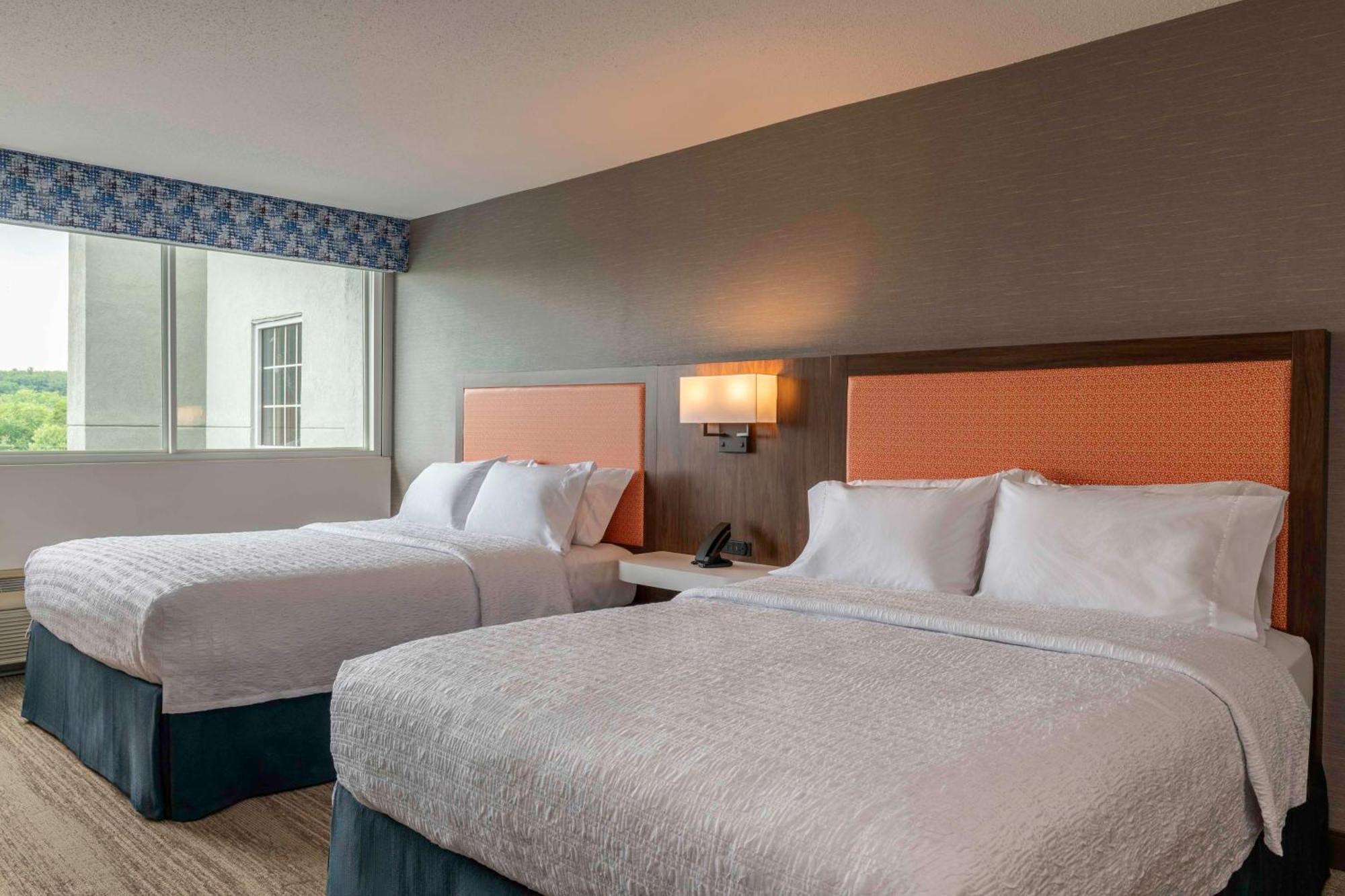 Hampton Inn Manchester Downtown Zewnętrze zdjęcie